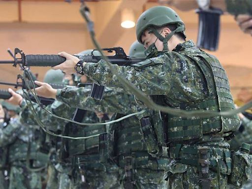 特戰師資赴縣市後備旅教「應用射擊」 退將：可強化師資陣容 - 自由軍武頻道