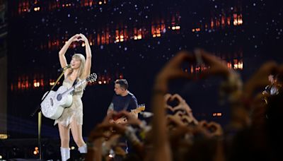 Why Taylor Swift fans think she added this song back into 'Eras' set