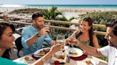 No es Miami: este hermoso destino de playa de Florida acaba de ser nombrado como la mejor ciudad gastronómica de EE.UU.
