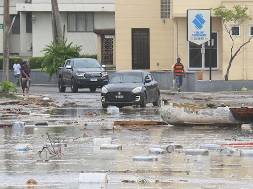 X labeled AccuWeather’s Hurricane Beryl map as misinformation. Meteorologists worry it could cost lives