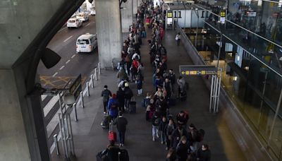 Una incidencia en el sistema informático de Aena provoca colas y retrasos en los aeropuertos del Estado