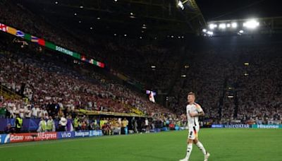 Spain hope to ‘retire’ him, but Toni Kroos is still calling the shots