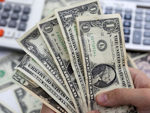 Dollar catches footing ahead of Fed