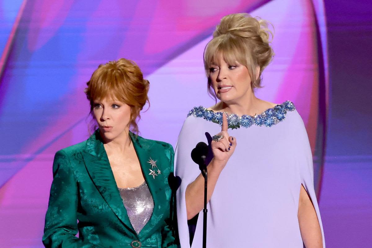 PICS: Reba McEntire + Melissa Peterman Were BFF Goals at the 2024 Emmys