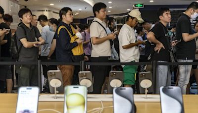 IPhone Maker Hon Hai Misses Profit Estimates in a China Downturn