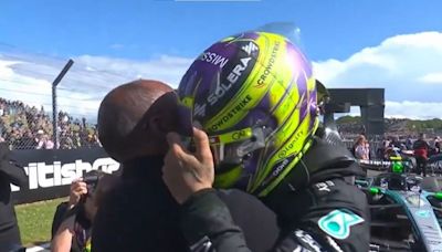 Lewis Hamilton volvió a ganar: el abrazo con sus padres, la admiración de sus rivales y el agradecimiento a Mercedes