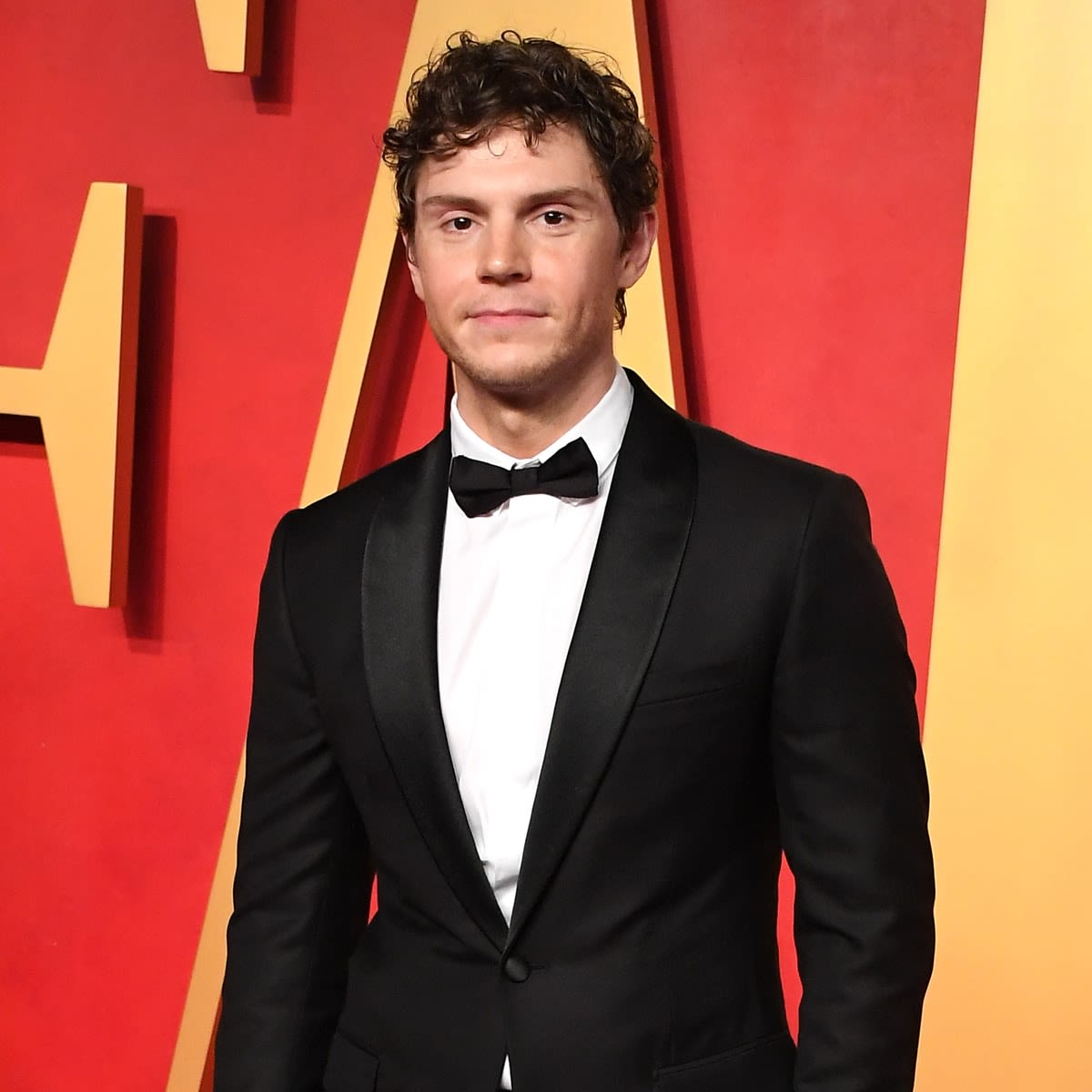 Evan Peters Confirms Romance With Girlfriend Natalie Engel