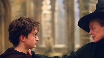 Daniel Radcliffe pens tribute to Harry Potter 'legend' Dame Maggie Smith