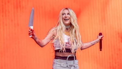 Kesha says prop blade was switched for ‘real butcher knife’ on stage without her knowing