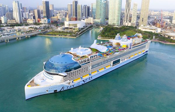 Fire breaks out on Royal Caribbean's Icon of the Seas, cruise ship loses power