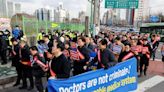 South Korea to send military doctors to hospitals amid doctors' protest