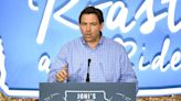 DeSantis defiende vuelos con migrantes durante su viaje a la frontera entre EEUU y México