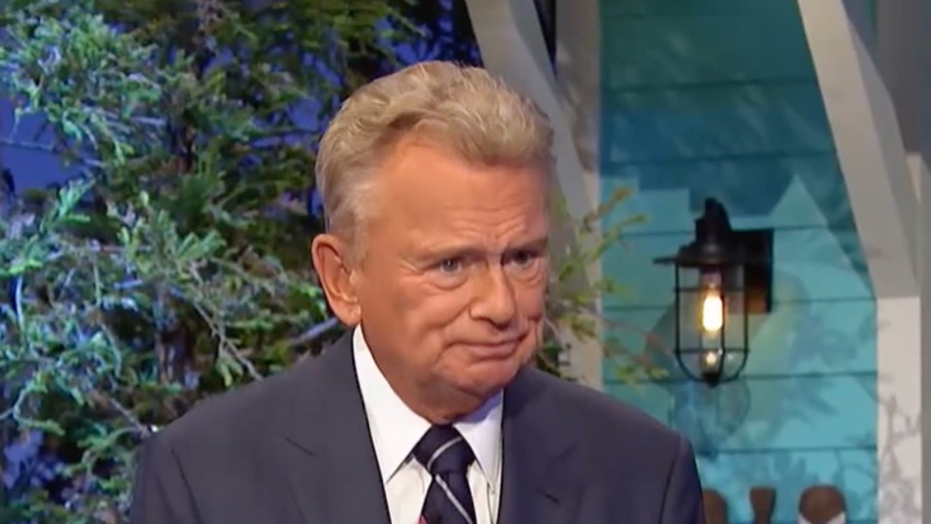 Wheel of Fortune’s Pat taken aback after contestant reveals past Vanna incident