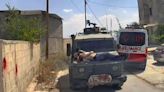 Joven palestino atado a jeep militar en Israel