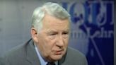 Robert MacNeil, founding co-anchor of ‘PBS NewsHour,’ dies at 93