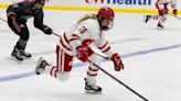 Casey O'Brien keeps pressure on defenses in our look at Wisconsin women's hockey