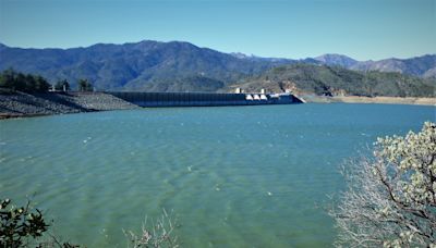 California’s Lake Shasta rises from severe-drought levels in stunning before and after images