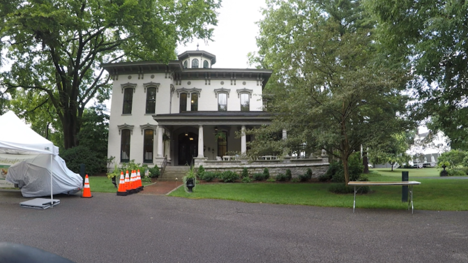 Crescent Hill 4th of July Festival supporting historic neighborhood home