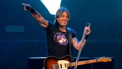 Keith Urban Shocks Fans with a Free Concert at an Alabama Gas Station