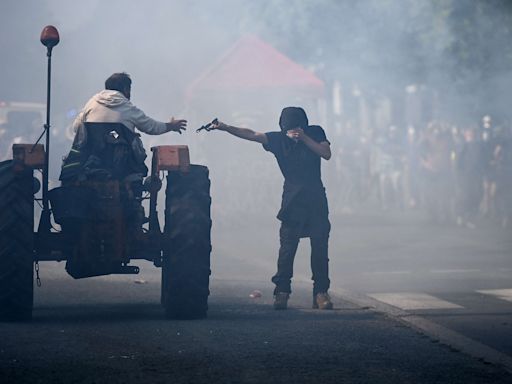 Manifestation « anti-bassines » à La Rochelle : 200 opposants évacués de force après l’occupation du port