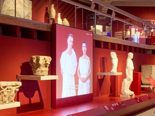 Gladiadores, esclavas y senadores de la Antigua Roma reviven en el Museu d’Arqueologia del siglo XXI