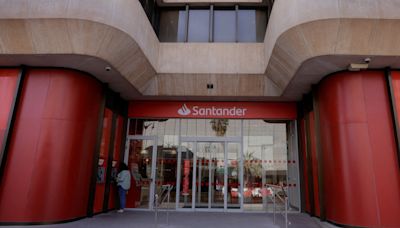 Santander Brasil's net profit up 44% in Q2, beating forecasts