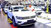 Mexico Borderlands: Volkswagen autoworkers fired for union activities, say US officials