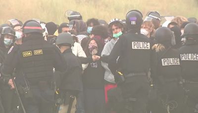 Tense standoff at UC Santa Cruz as police tell protesters to leave