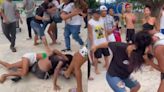 A golpes y para ganar ‘likes’, mujeres se enfrentan en cercanías a Barranquilla: la ganadora se lleva una salchipapa