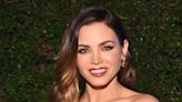 Jenna Dewan Is Showing Off How Sculpted She Is While Pole Dancing On IG