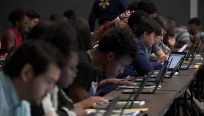 Program helping Houston students find summer work has scaled back under new administration