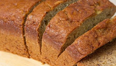 'Easy' banana bread recipe stays 'moist for days'