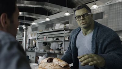 1 Easter Egg From The Avengers May Tell Us Who Mark Ruffalo’s Smart Hulk Saw in the Soul World After ...