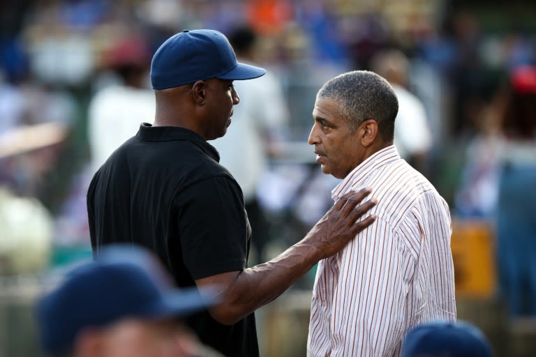 MLB pays tribute to Mays and other Negro League stars