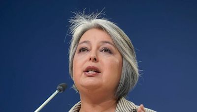 Ministra Jara afirma que el Gobierno no va a propiciar los retiros de fondos - La Tercera