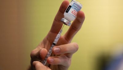 CDC recommends getting an updated COVID vaccine for the fall