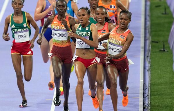 Kenyan runner disqualified in 5000m, losing silver medal