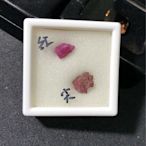 【艾爾莎寶石+】【原礦】越南紅寶石Ruby 2.09ct + 越南紅尖晶石Spinel 3.26ct 標本對照組只有一組