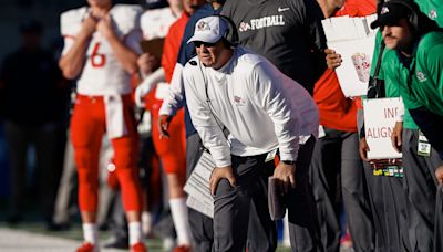 Longtime Cal and Fresno State football coach Jeff Tedford retires