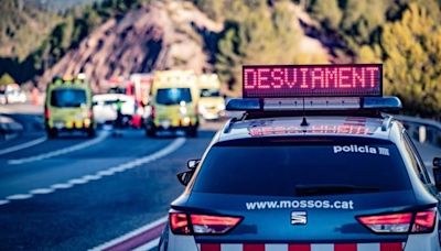 Dos personas mueren en un choque frontal contra un camión en la C-37 en Tarragona