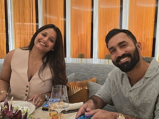 'Happy birthday to the light of our live', Dinesh Karthik shows love to his wife Dipika Pallikal on her birthday