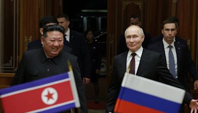 Putin and Kim Jong Un are getting alarmingly close, and it's put US ally South Korea in a predicament