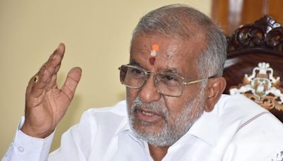 G.T. Deve Gowda says no reason for Karnataka CM Siddaramaiah to resign