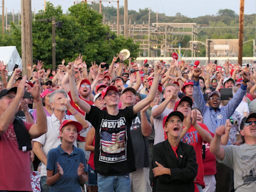 Trump hones attacks on Harris at St. Cloud rally as he seeks to flip Minnesota red