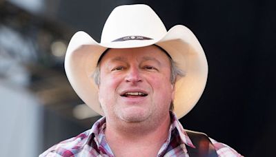 Country music star Mark Chesnutt recovering from emergency quadruple bypass surgery, cancels shows