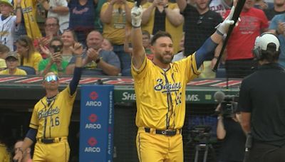 Kluber and Kipnis make surprise appearances at Savannah Bananas game