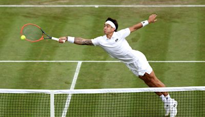 Evoking Nalbandian and del Potro, Francisco Comesana is the latest Argentine to embrace Wimbledon's lawns | Tennis.com