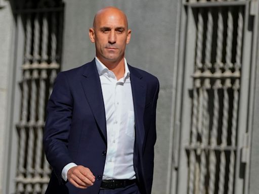 Rubiales to go on trial in Spain over unwanted World Cup Hermoso kiss