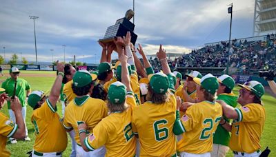 State champs! Richland beats Puyallup in 4A title game behind Woodard’s heroics