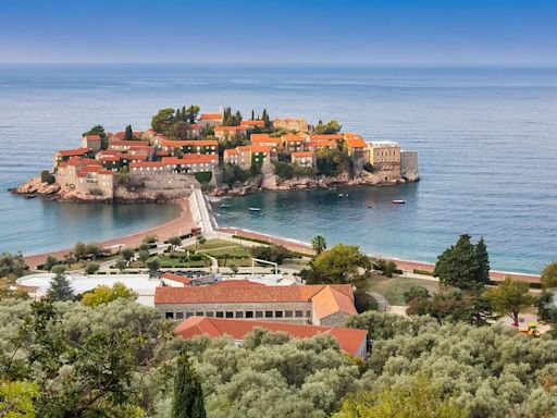 Sveti Stefan: un oasis de lujo en la costa de Montenegro